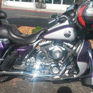 Meet your Posher, Adelida